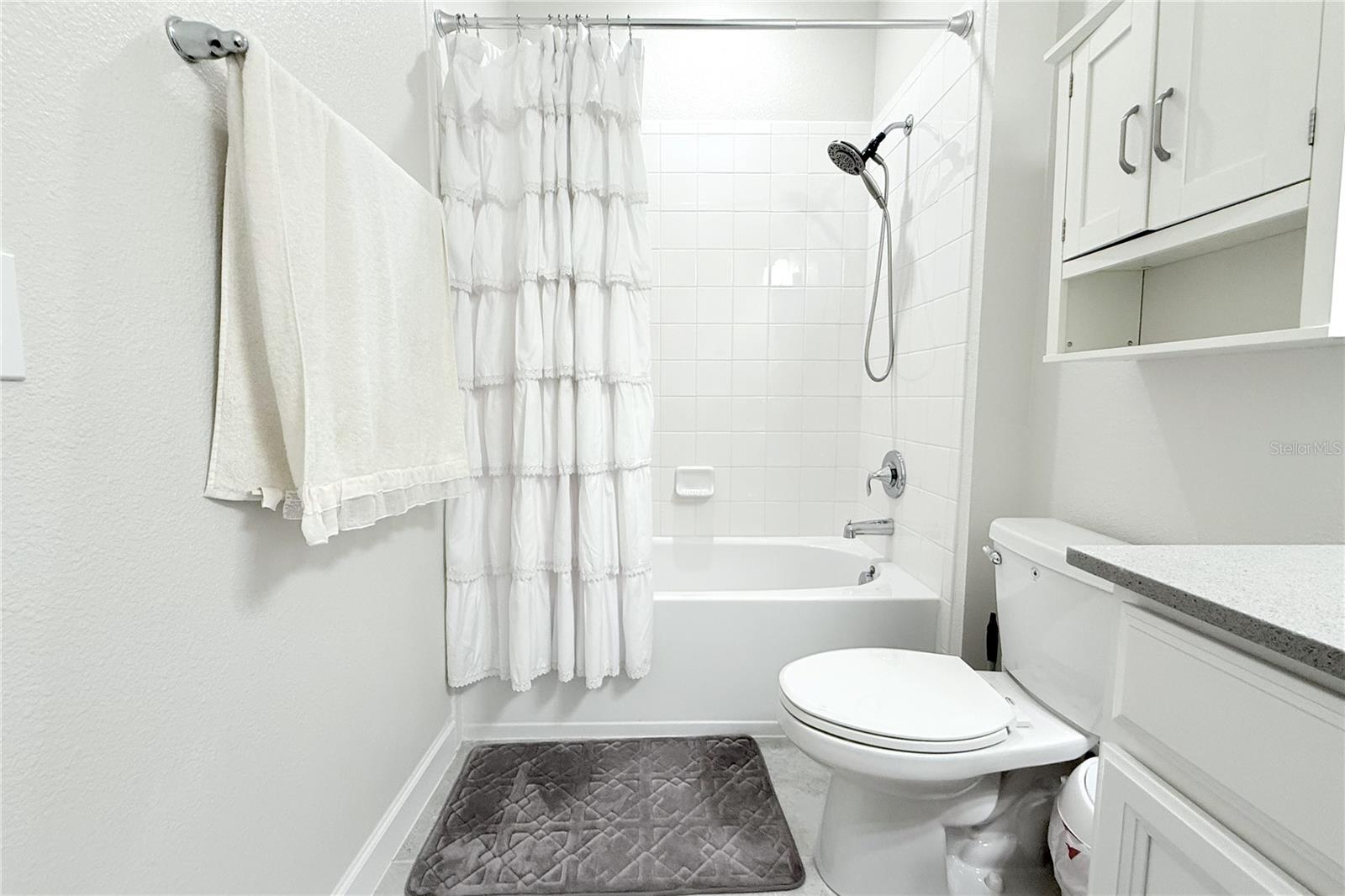 STOREY LAKE 25TH - Residential