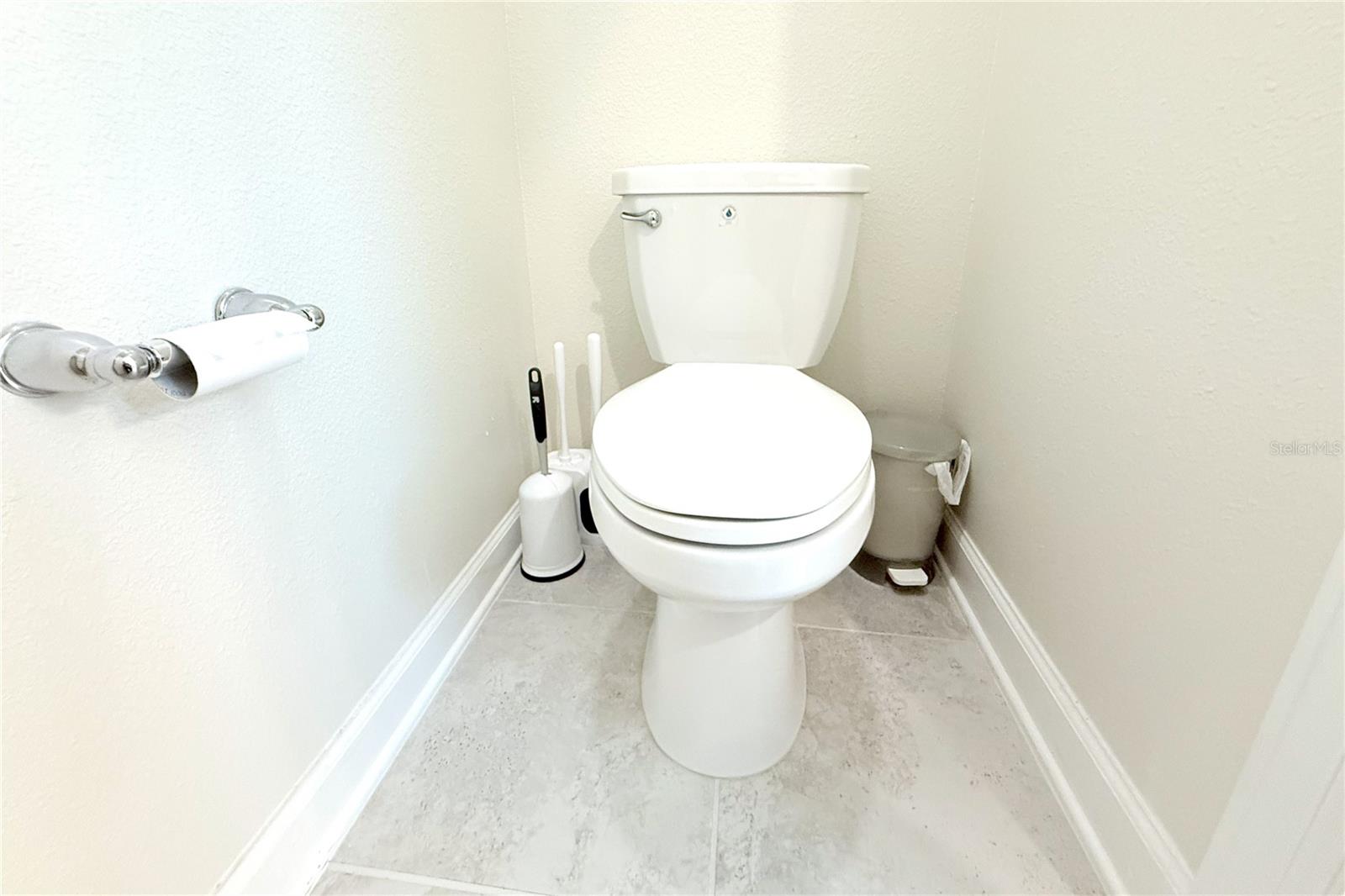 STOREY LAKE 25TH - Residential