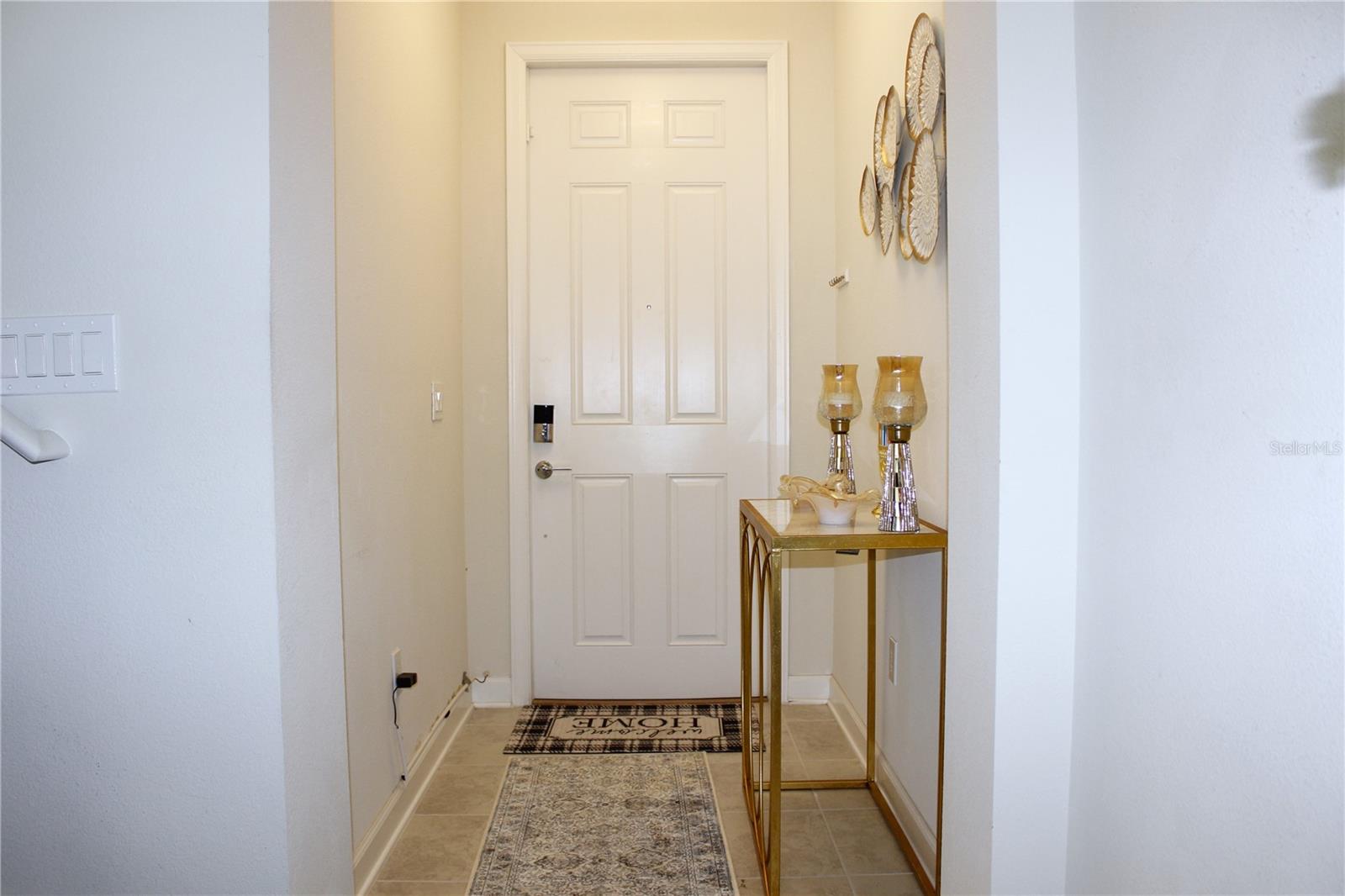 STOREY LAKE 25TH - Residential