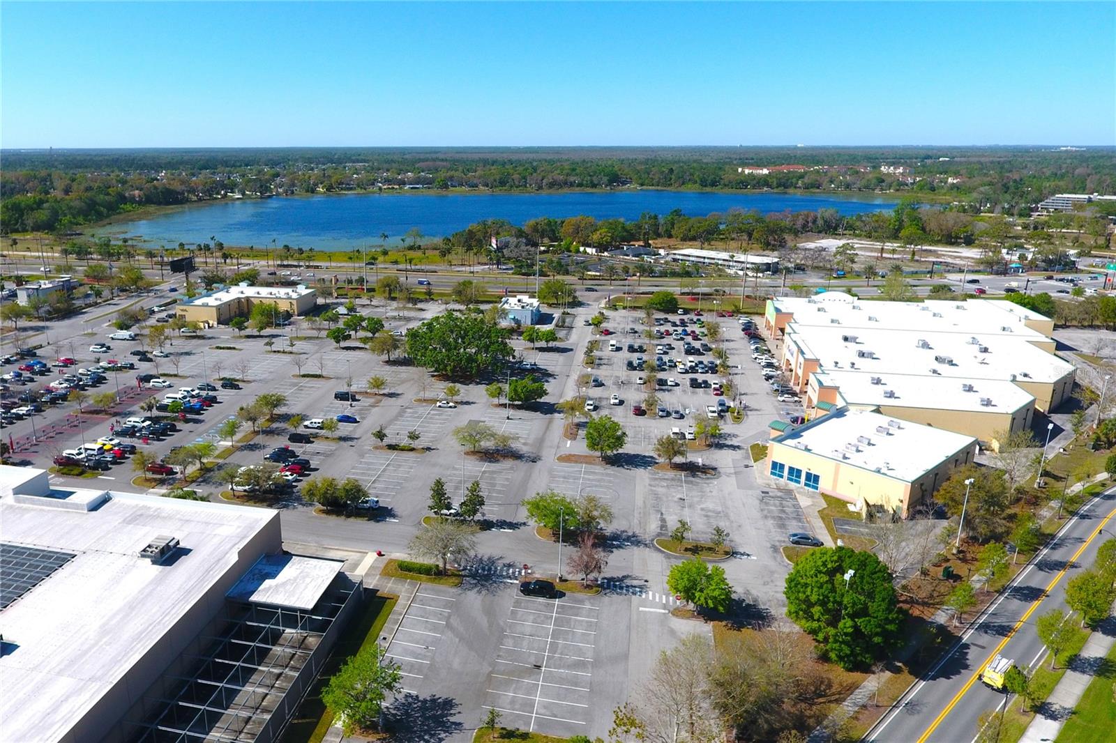 STOREY LAKE 25TH - Residential