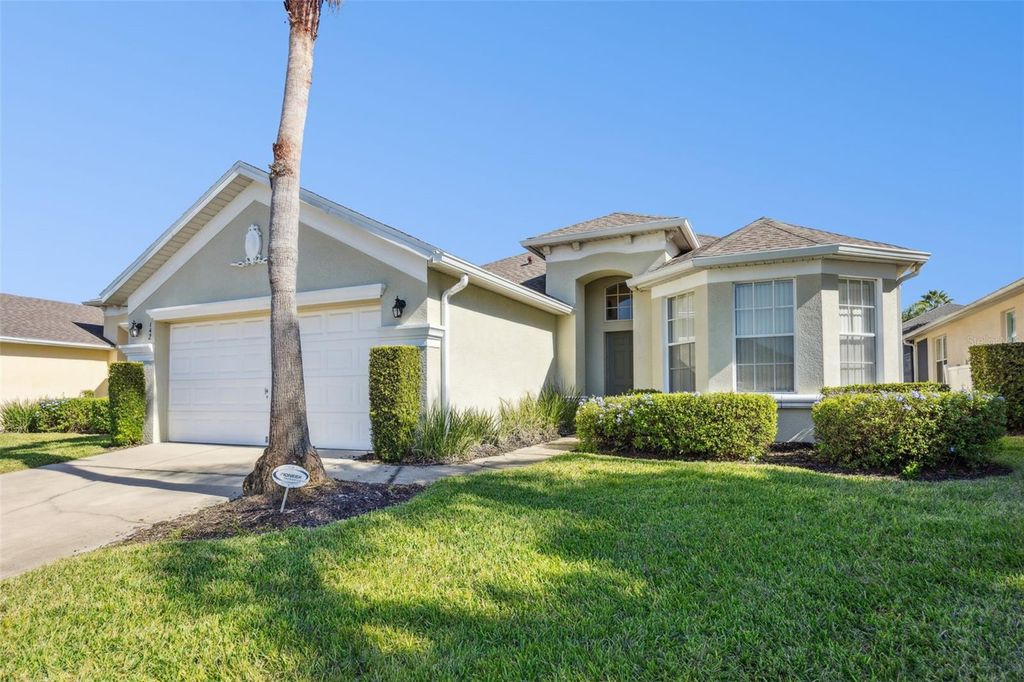 Photo of 142 Plumoso Loop, Davenport, FL 33897 (MLS # S5138939)