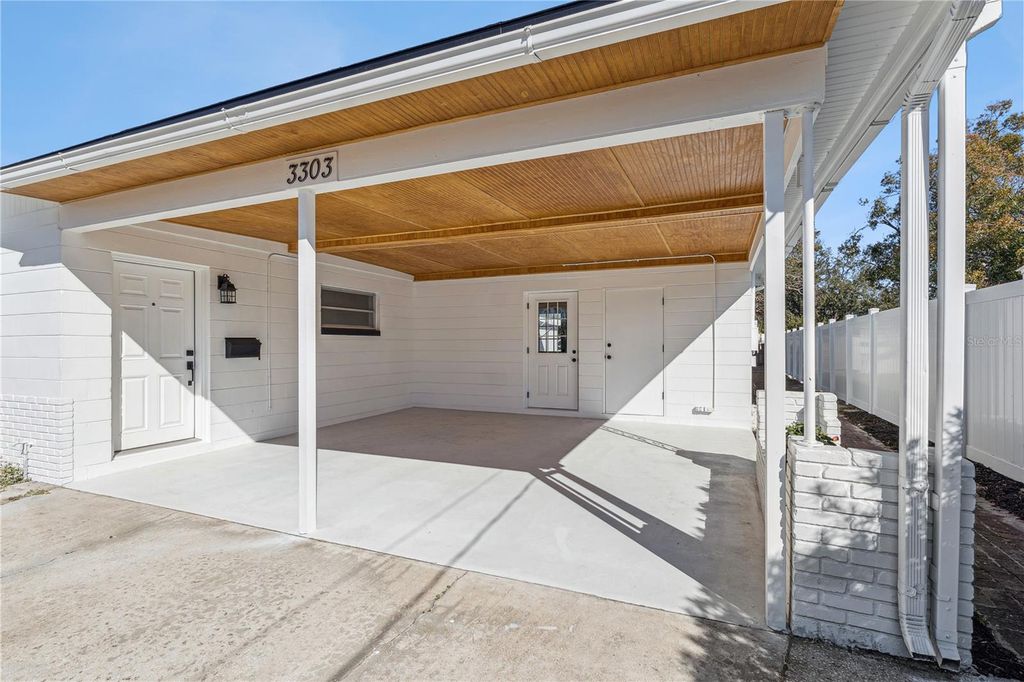 Photo of 3303 W Leila Ave, Tampa, FL 33611 (MLS # TB8475305)