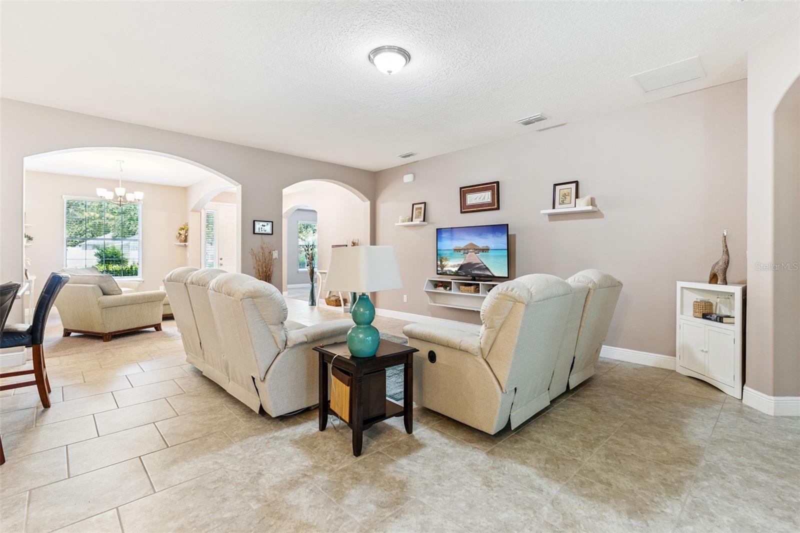 ESTATES AUBURNDALE PH 02 - Residential