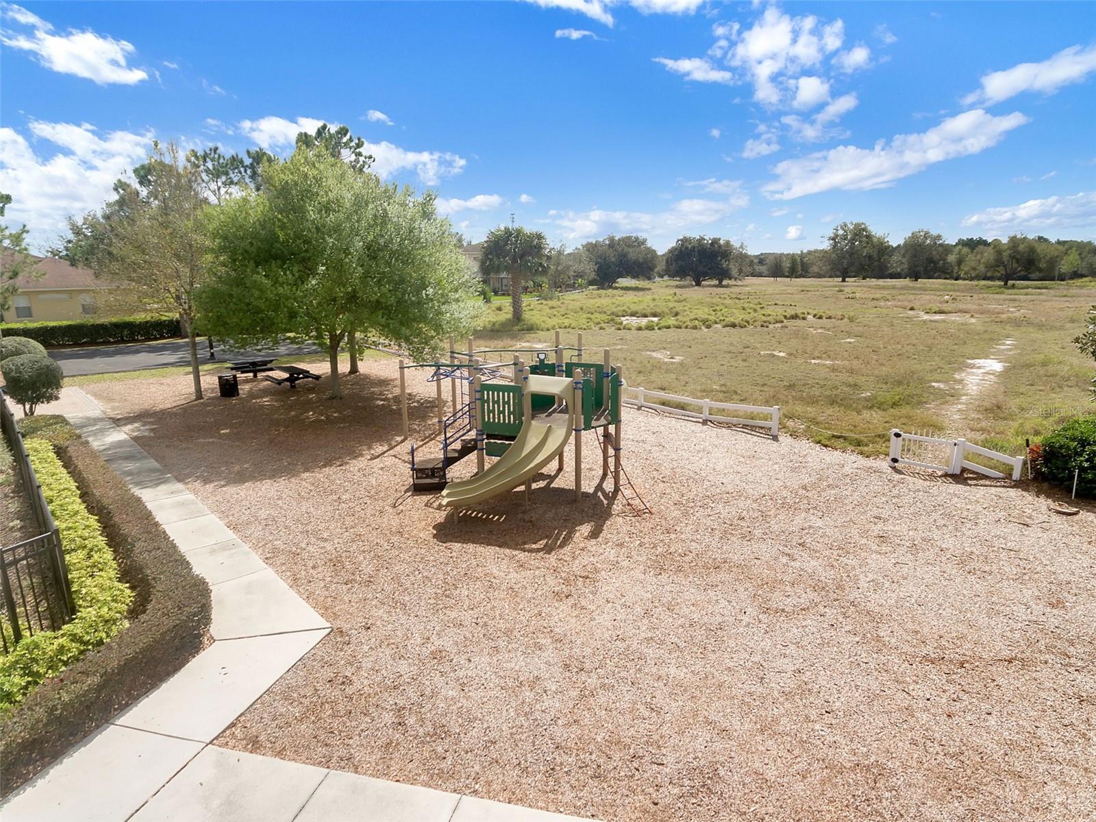 ESTATES AUBURNDALE PH 02 - Residential