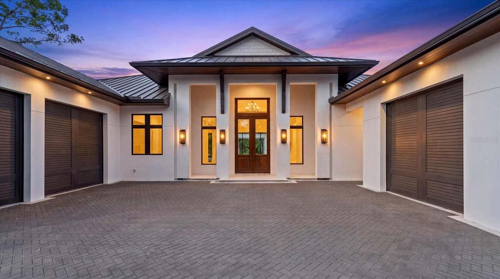 Photo of 5215 Hidden Harbor Road, Sarasota, FL 34242 (MLS # A4699085)