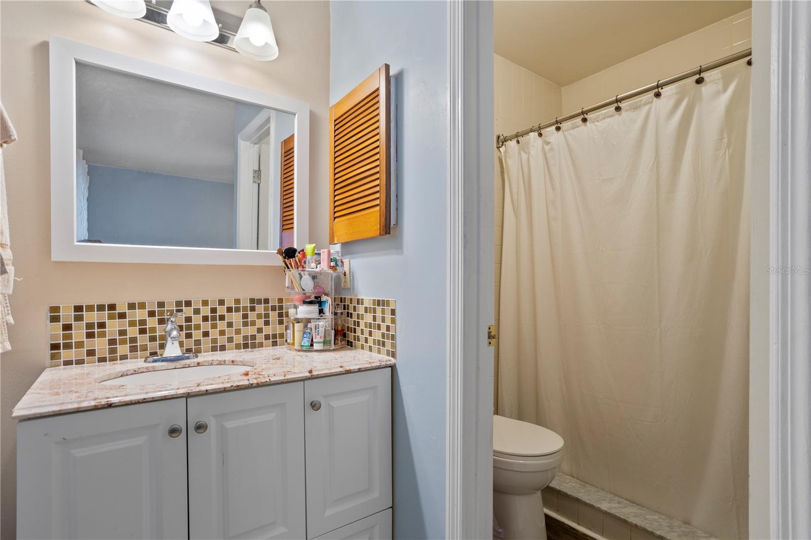 MONTGOMERY SQUARE - Residential