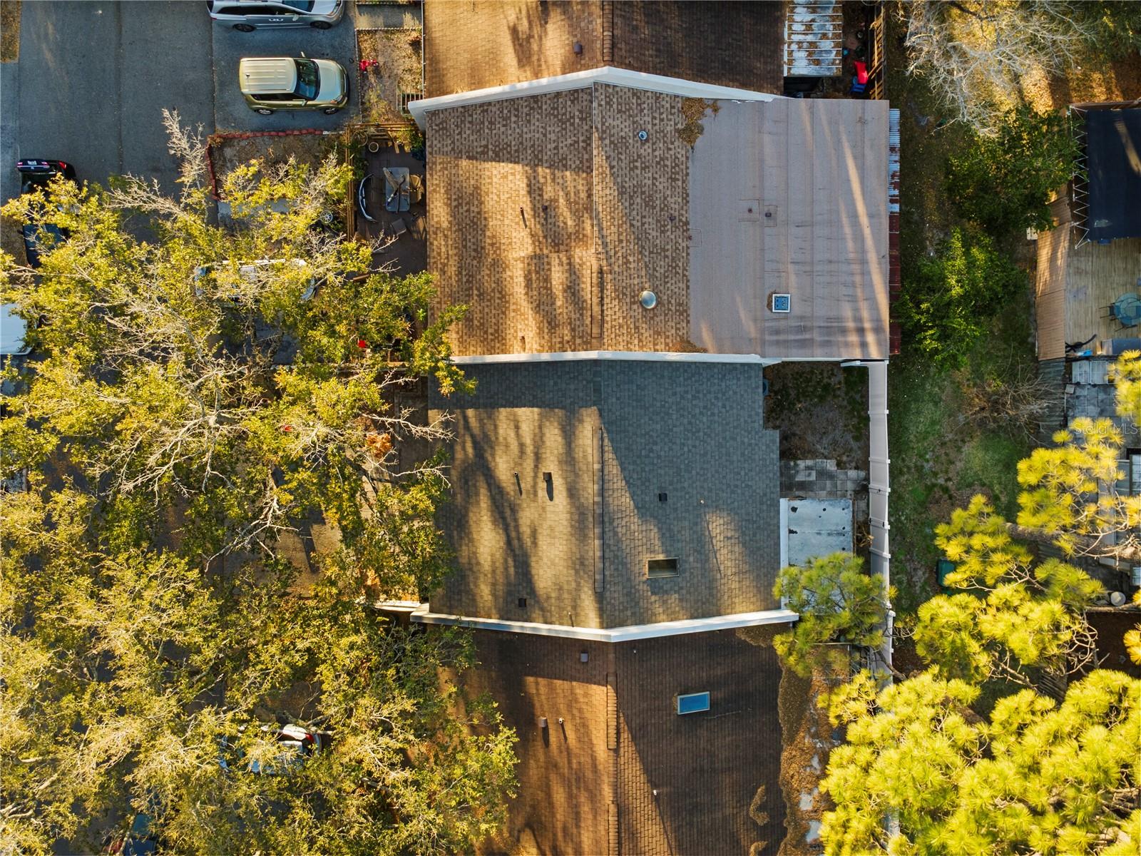 MONTGOMERY SQUARE - Residential