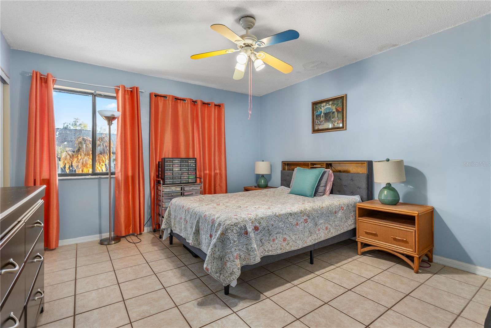 MONTGOMERY SQUARE - Residential