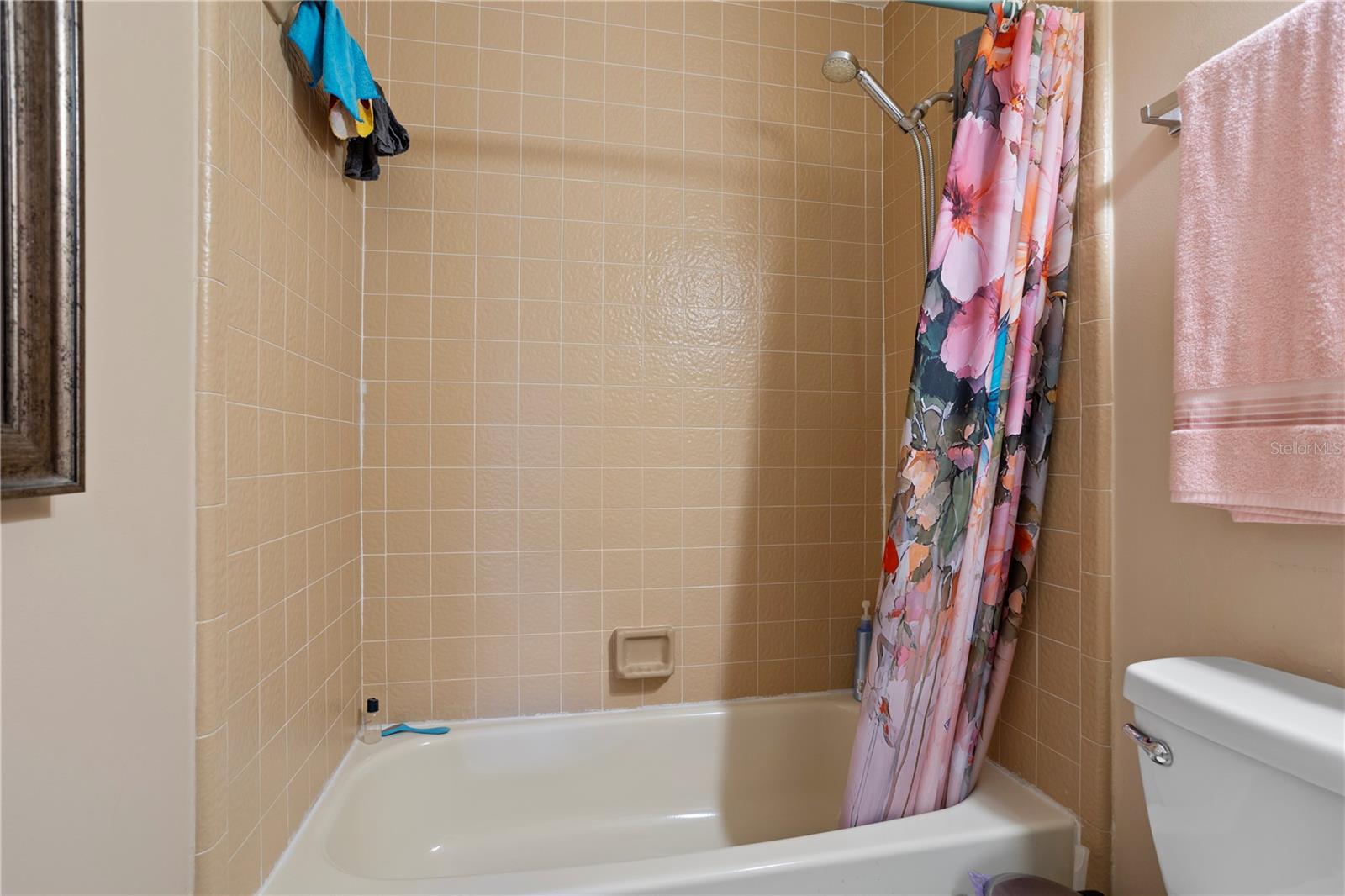 MONTGOMERY SQUARE - Residential