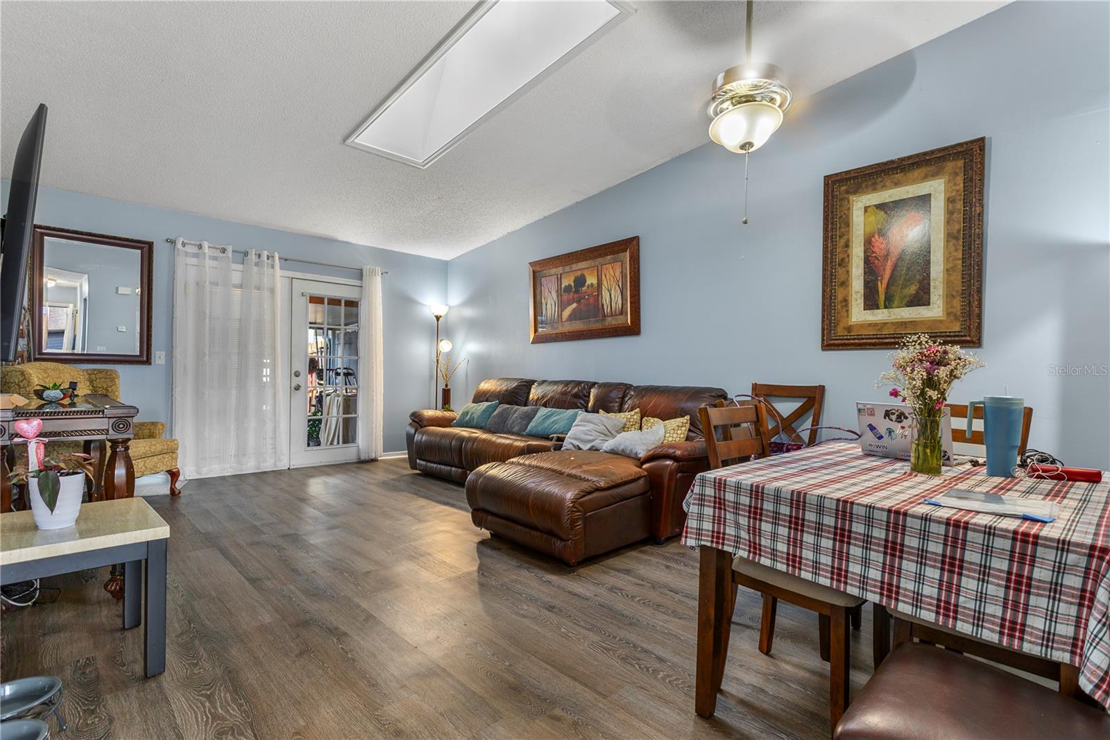 MONTGOMERY SQUARE - Residential