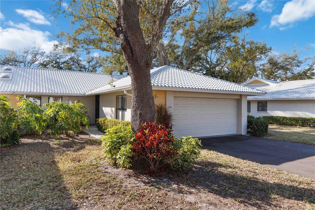 Photo of 269 Southampton Drive #303, Venice, FL 34293 (MLS # N6140820)