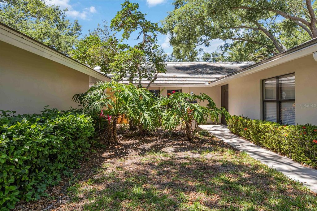 Photo of 269 Southampton Drive #303, Venice, FL 34293 (MLS # N6140820)