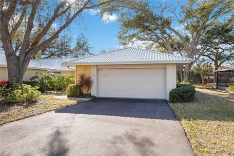 269 SOUTHAMPTON DRIVE 303 VENICE FL 34293