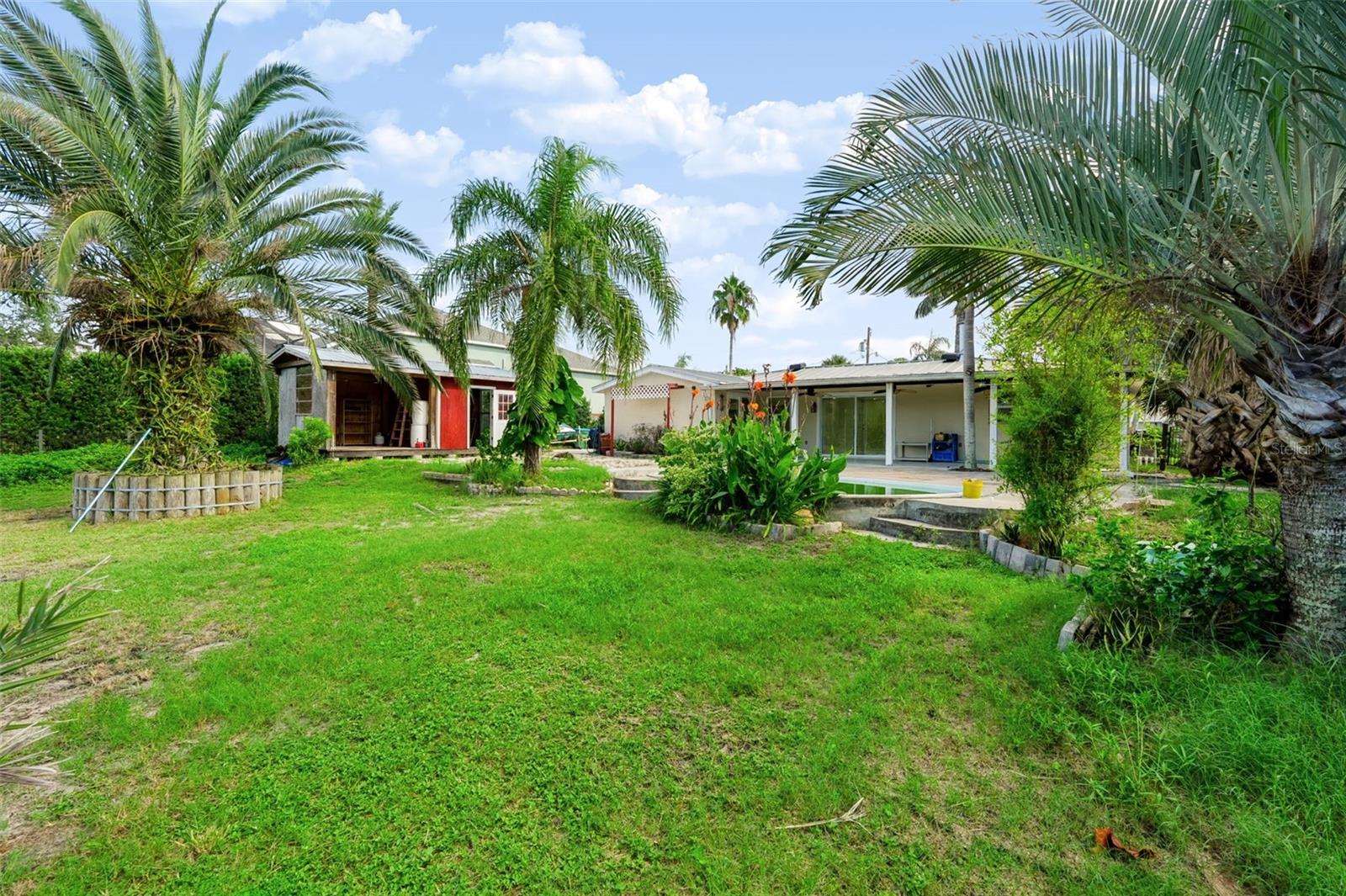 2123 BAYOU DRIVE