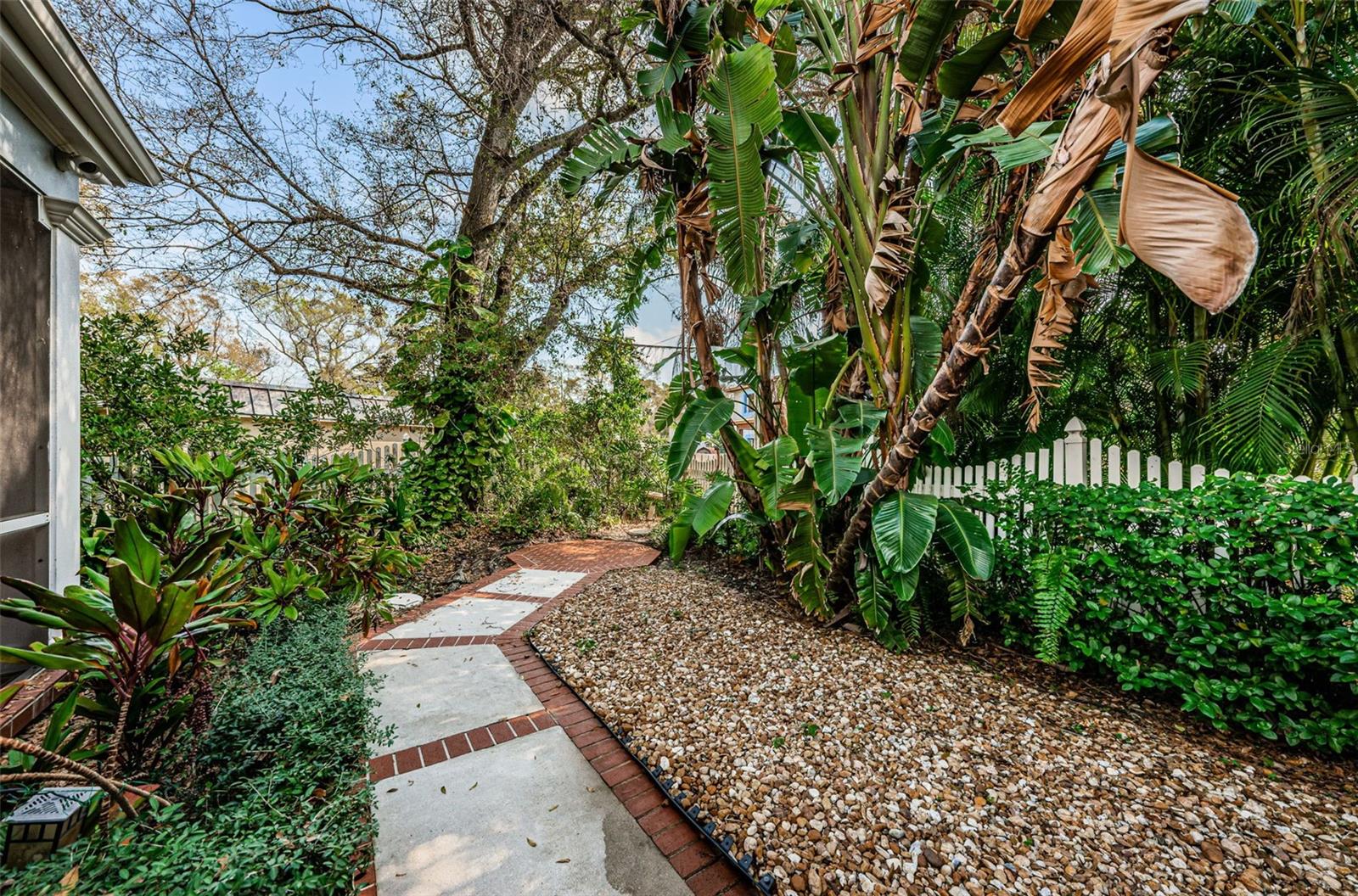 BAY VIEW ESTATES - Residential