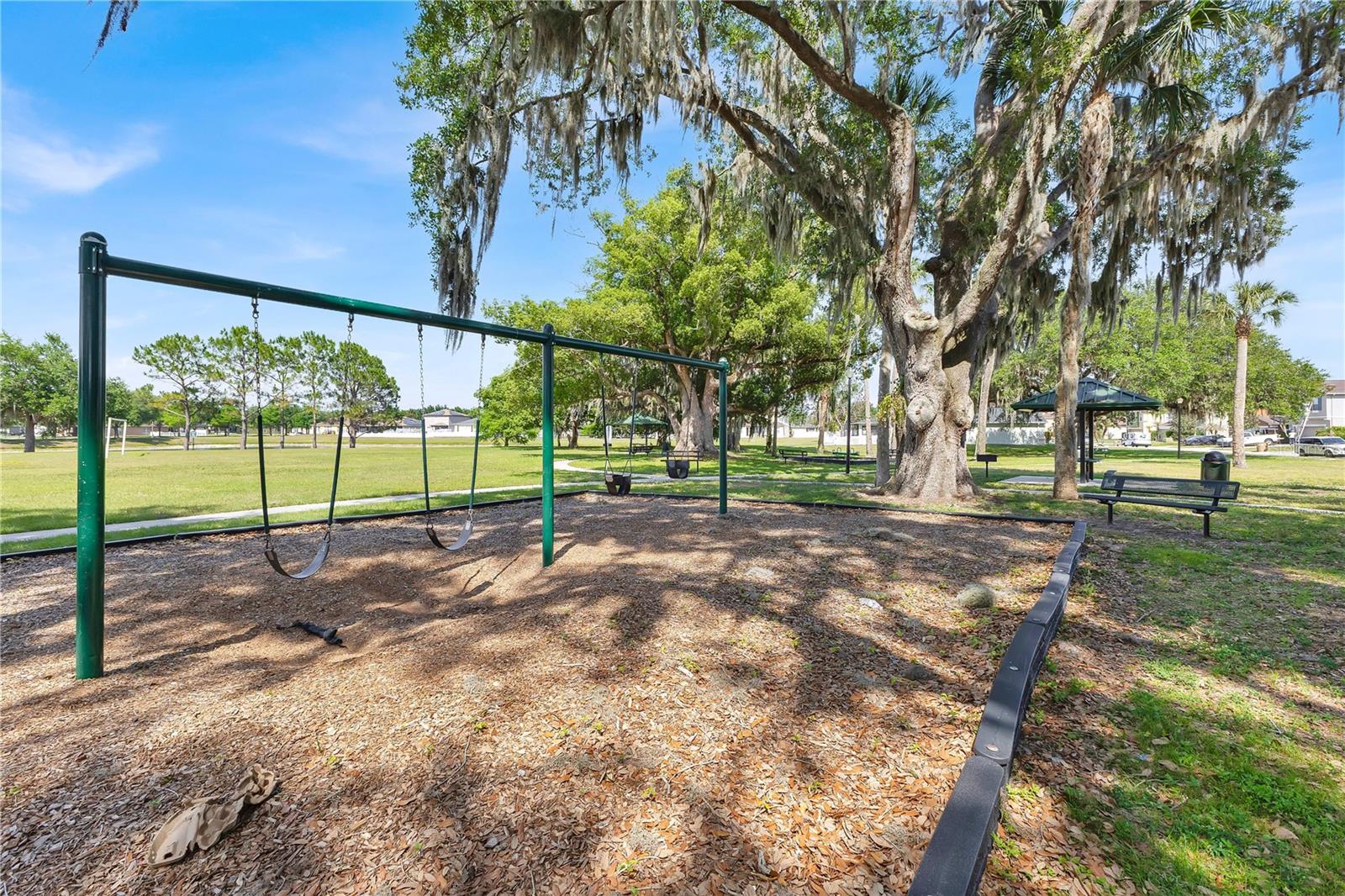 HAMMOCK TRAILS - Residential