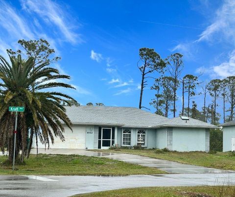 A home in PORT CHARLOTTE