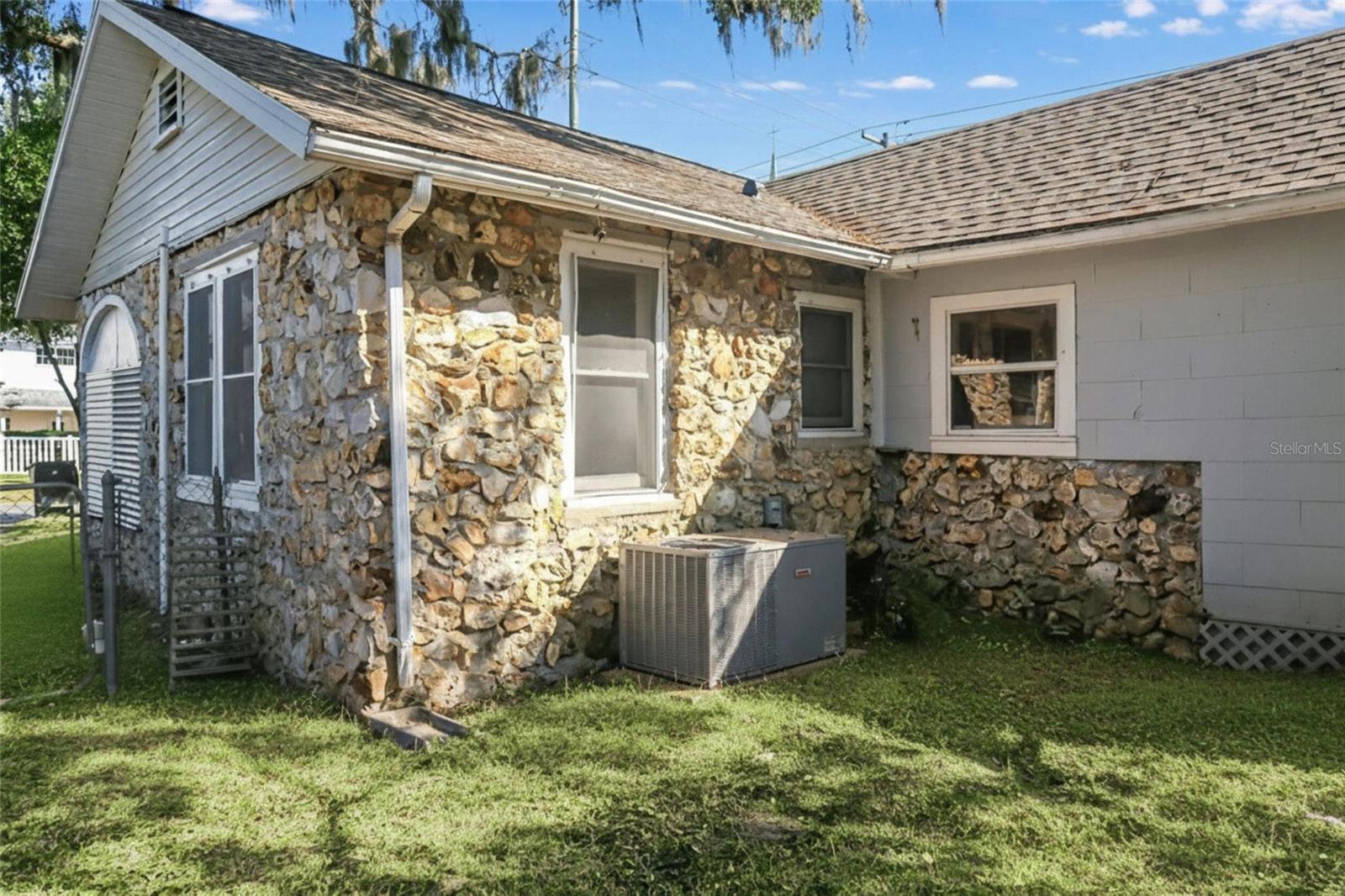 CITY ZEPHYRHILLS - Residential Lease