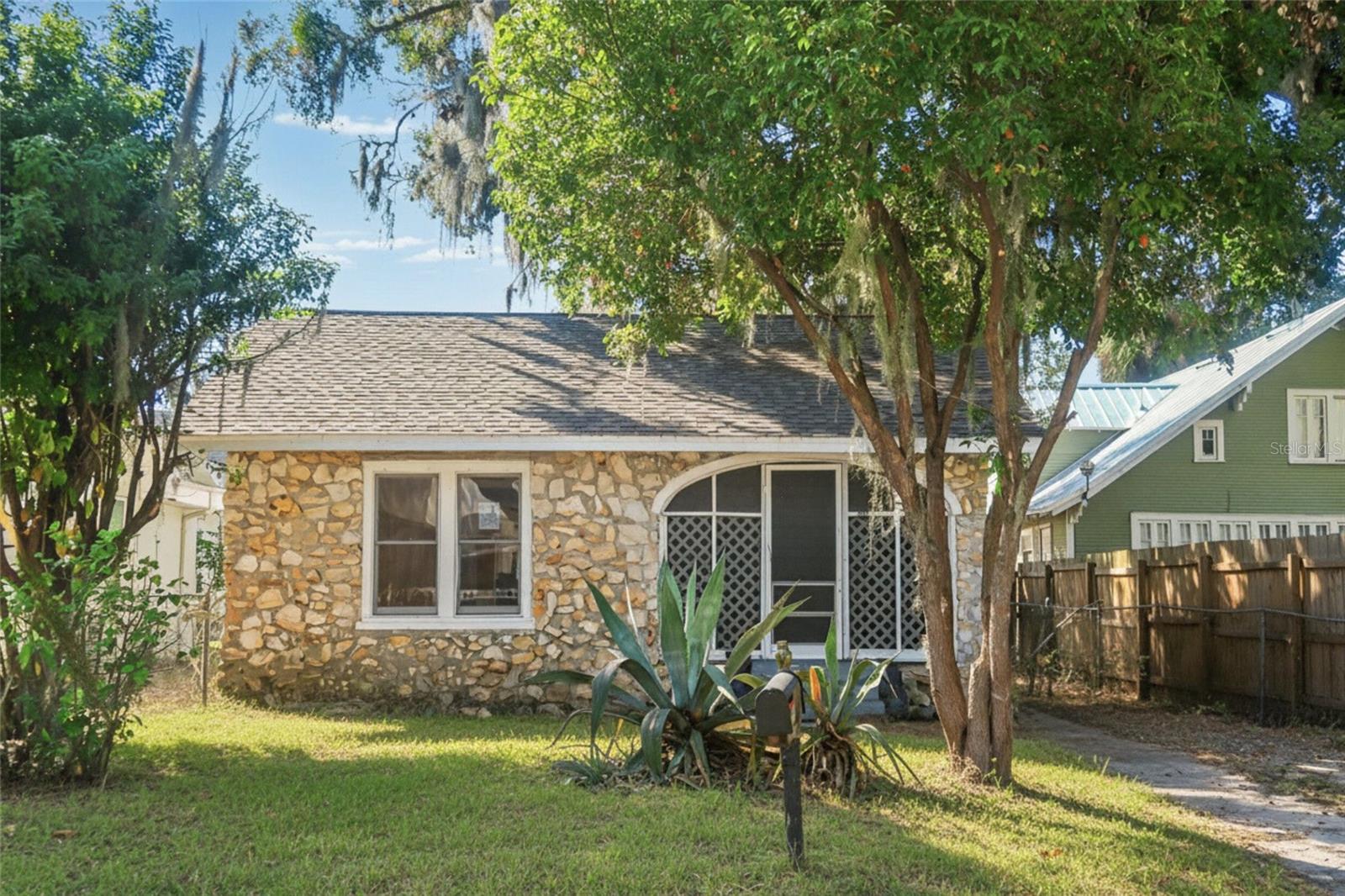 CITY ZEPHYRHILLS - Residential Lease