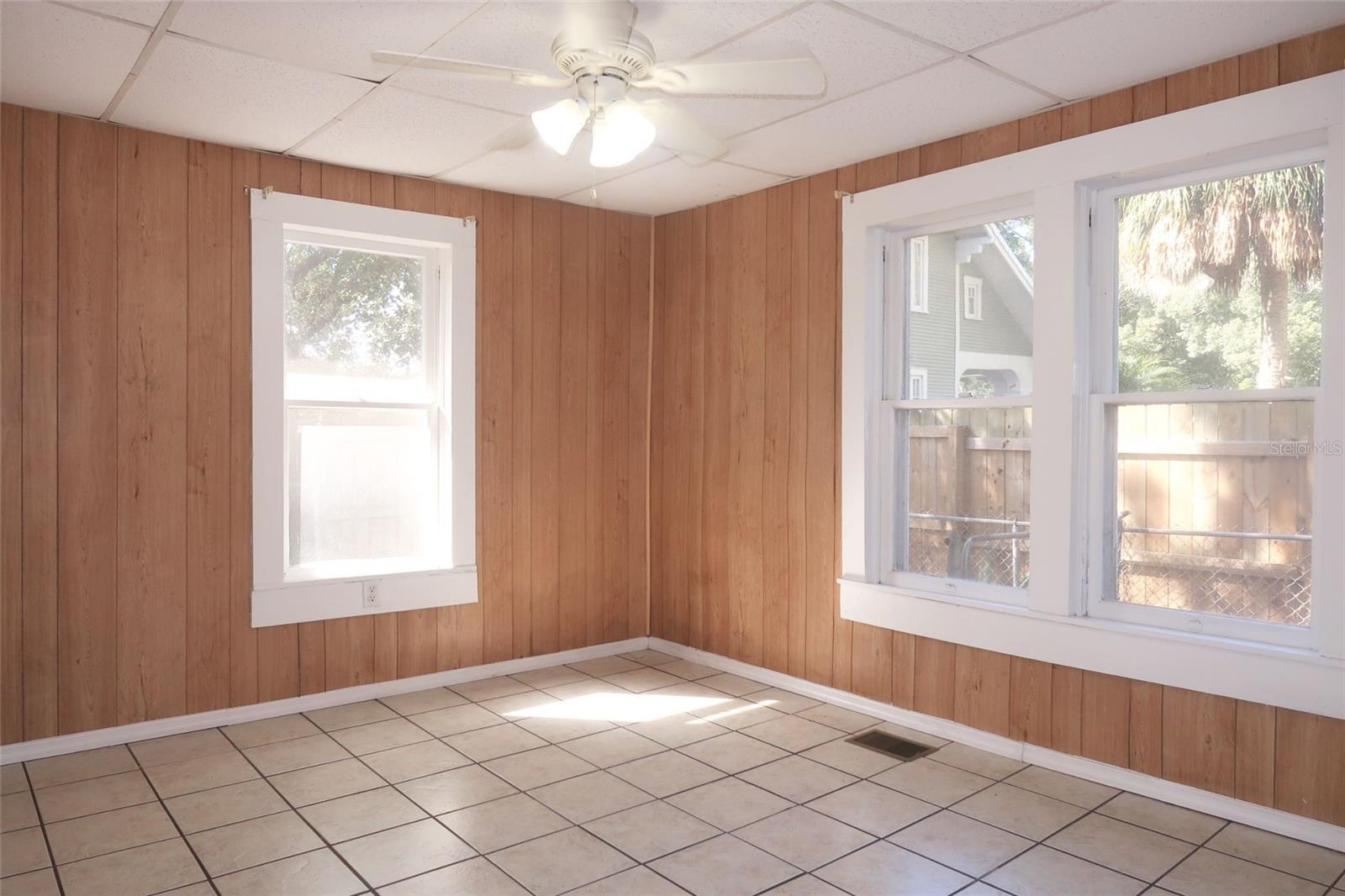 CITY ZEPHYRHILLS - Residential Lease