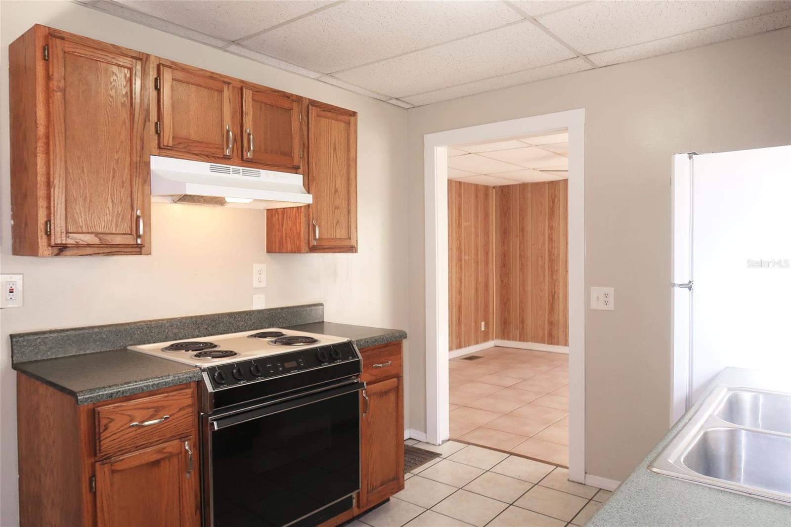 CITY ZEPHYRHILLS - Residential Lease