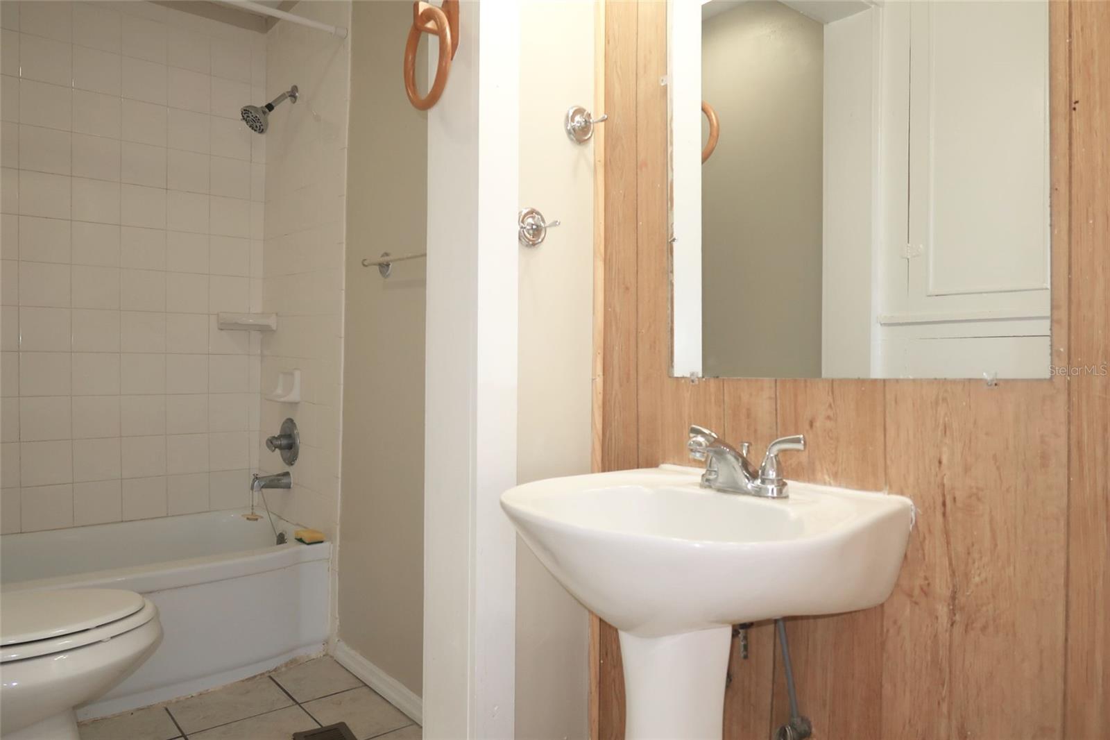 CITY ZEPHYRHILLS - Residential Lease