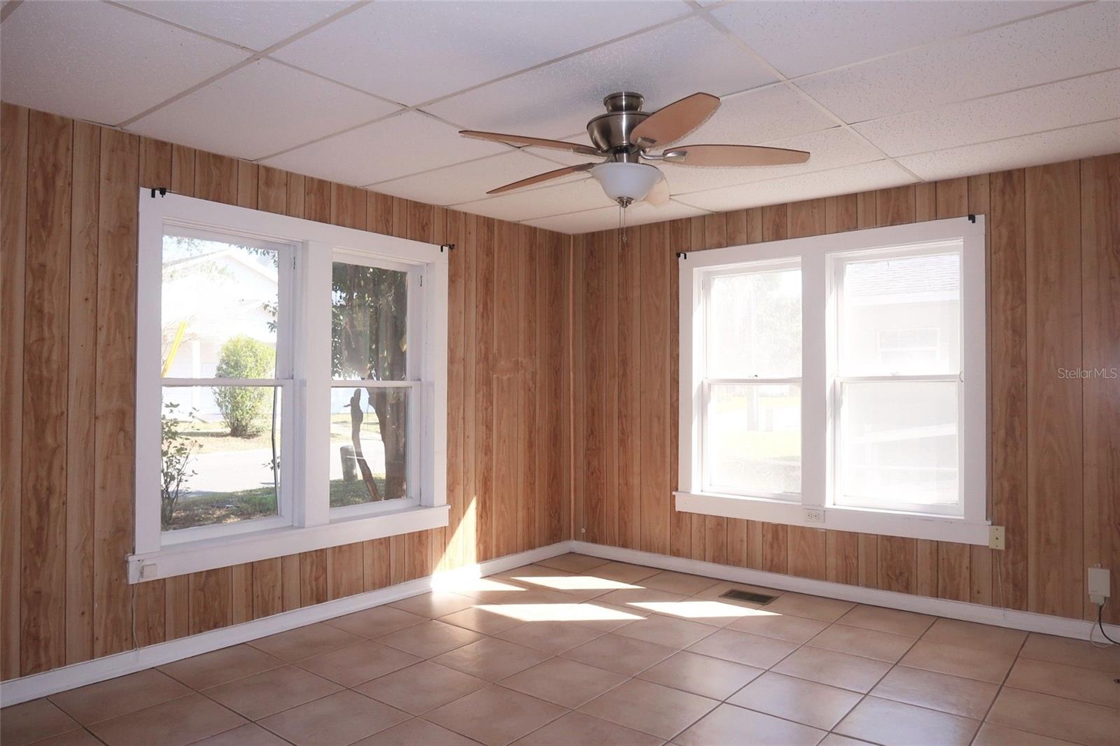 CITY ZEPHYRHILLS - Residential Lease