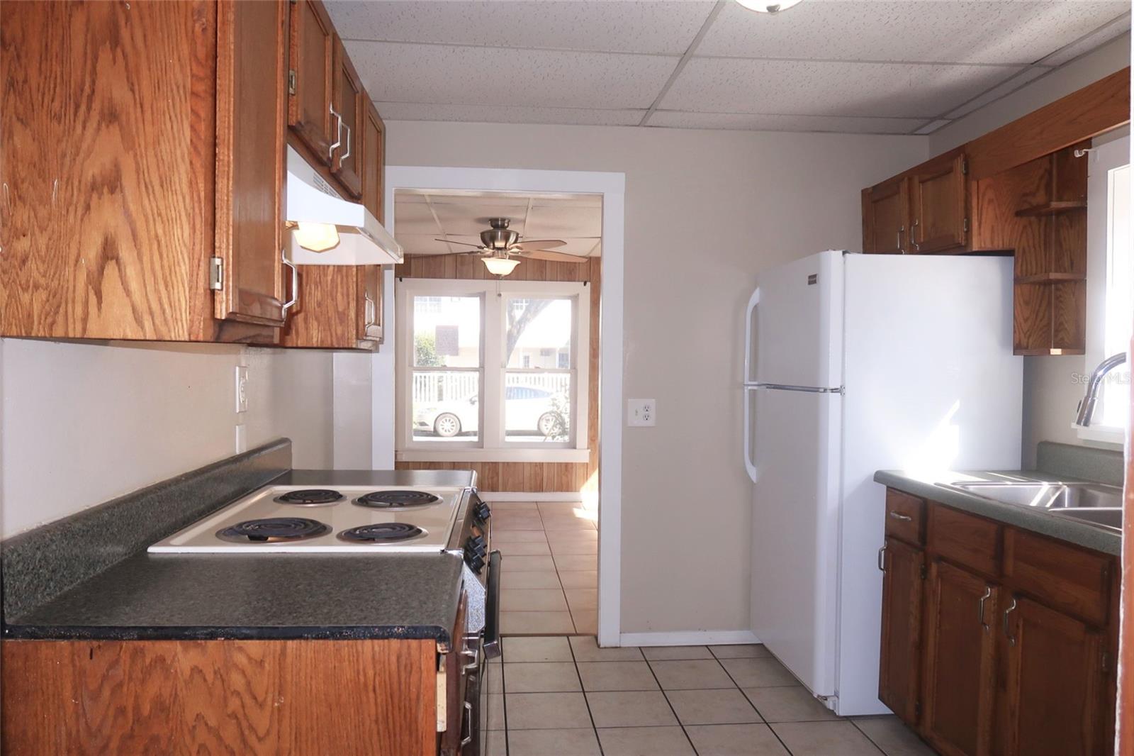 CITY ZEPHYRHILLS - Residential Lease