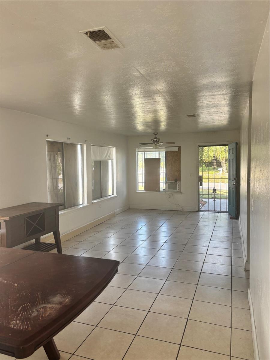 TYMBER SKAN ON LAKE - Residential