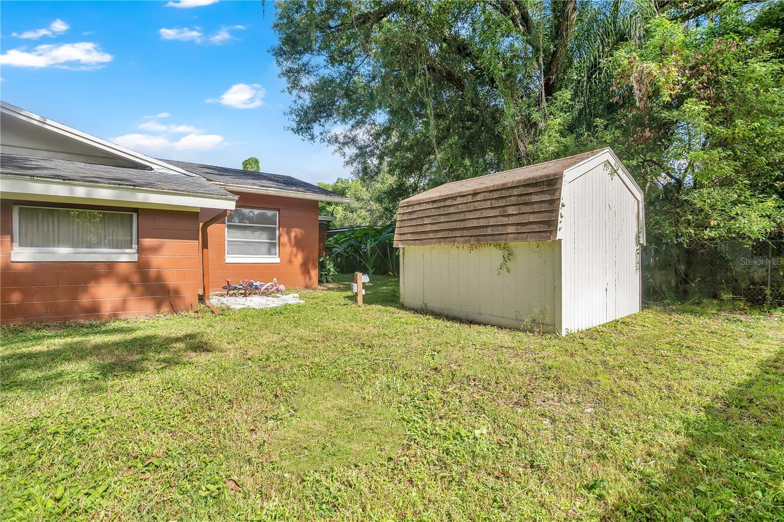 MC NEILS ORANGE VILLA - Residential