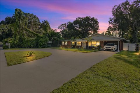 Photo of 9727 Bear Lake Road, Apopka, FL 32703 (MLS # O6396638)