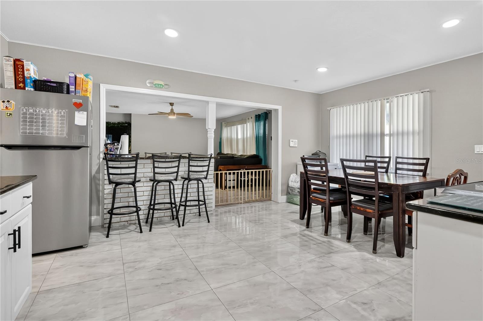 MC NEILS ORANGE VILLA - Residential