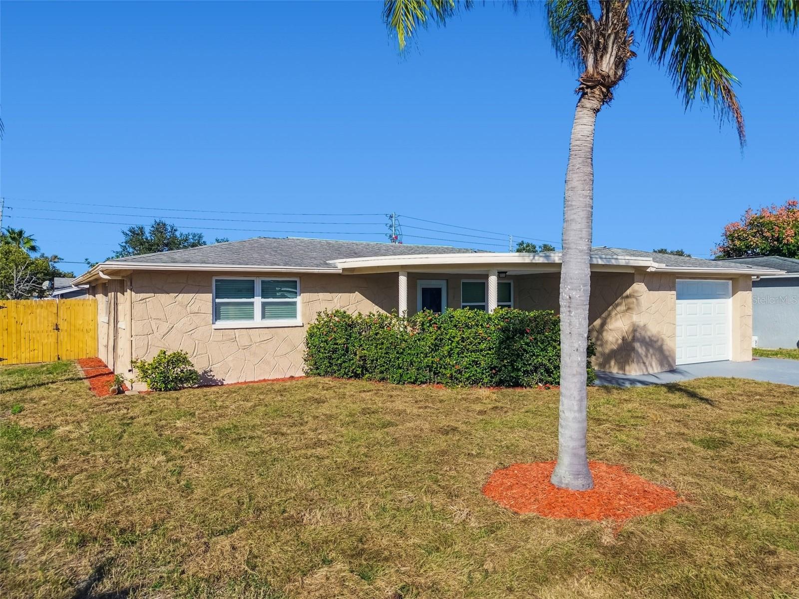 ALOHA GARDENS - Residential