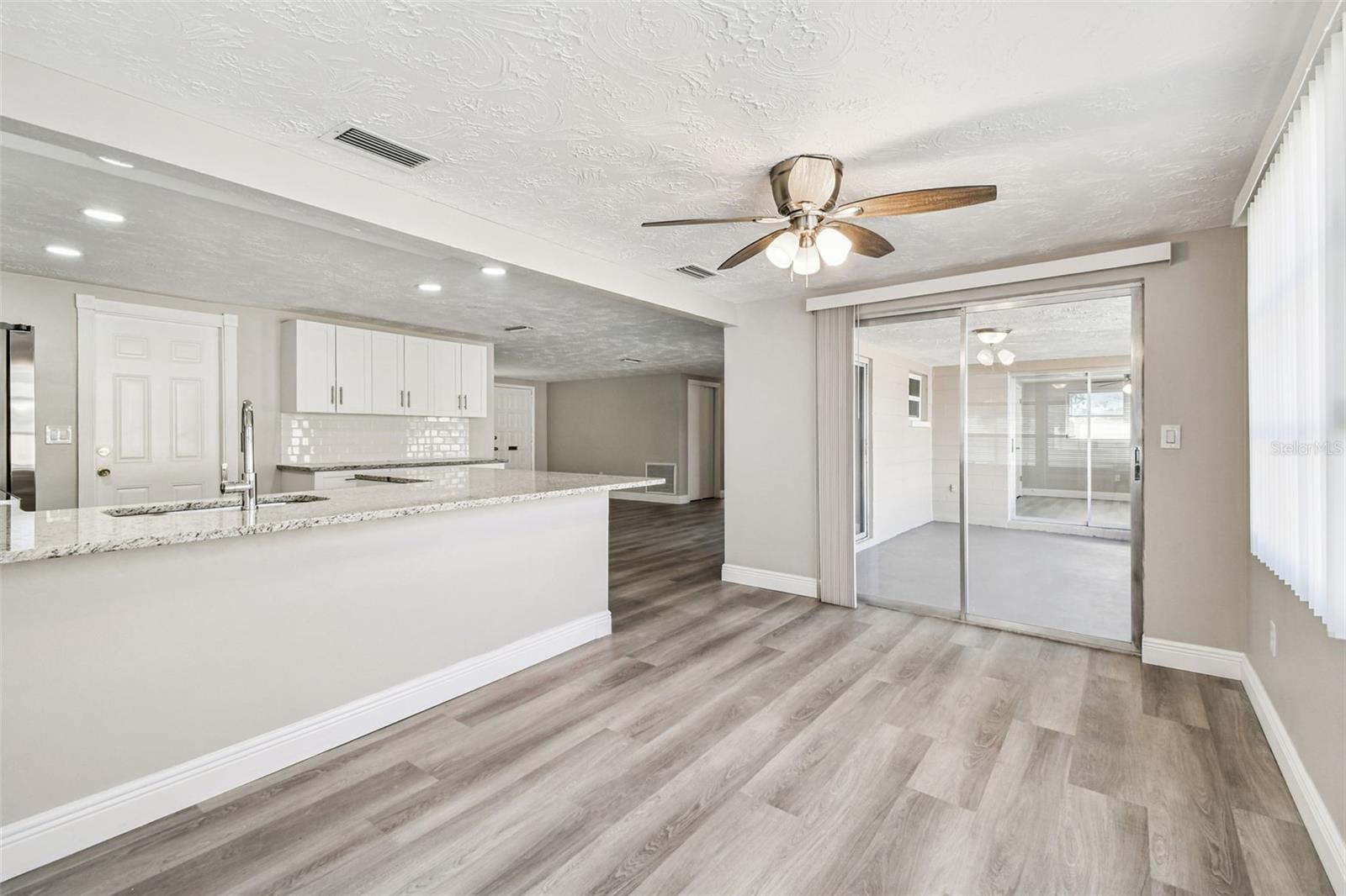 ALOHA GARDENS - Residential