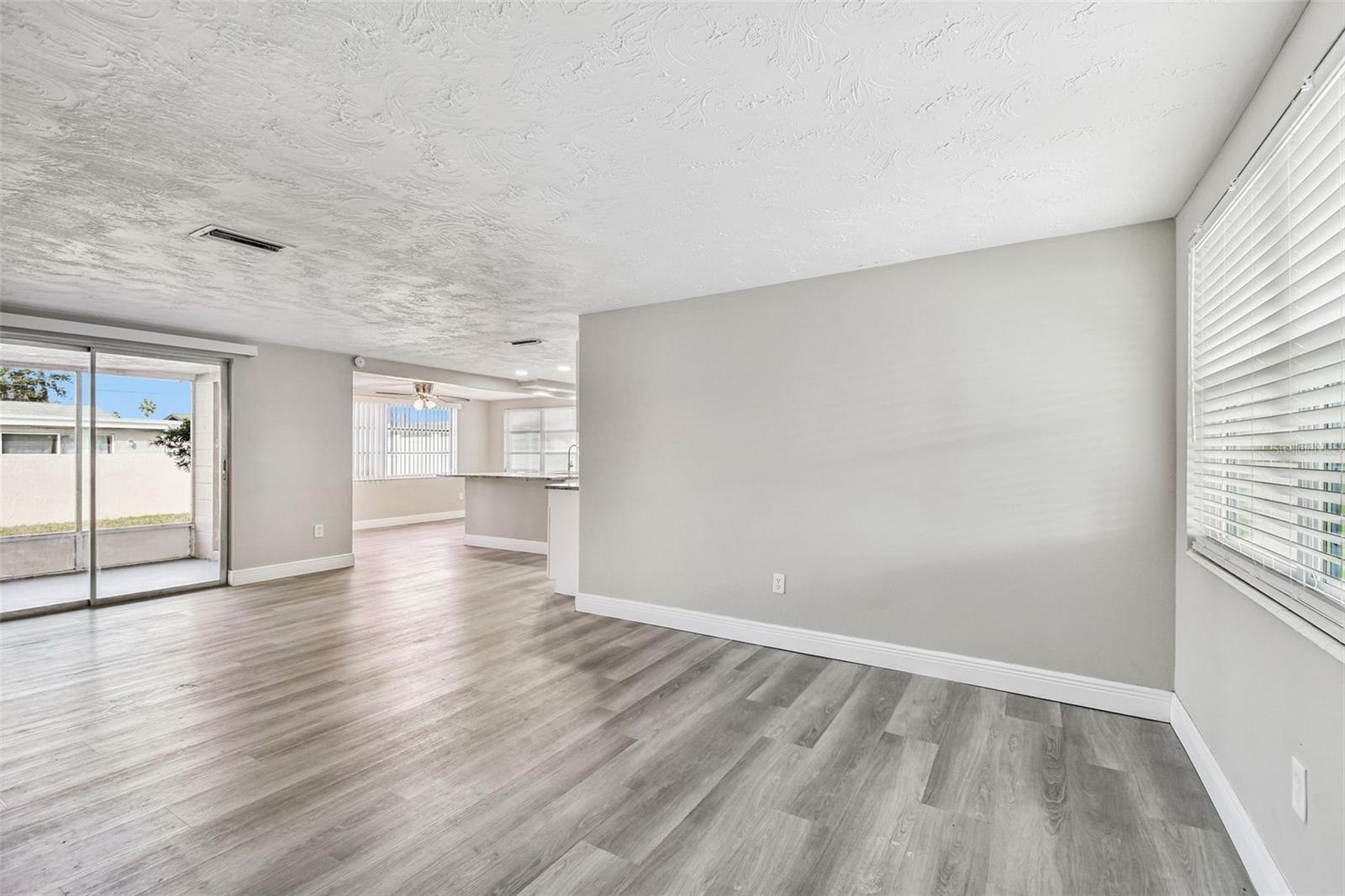 ALOHA GARDENS - Residential