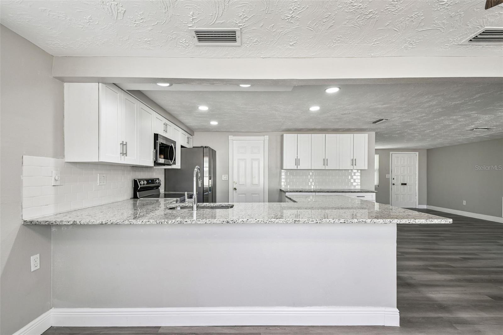 ALOHA GARDENS - Residential