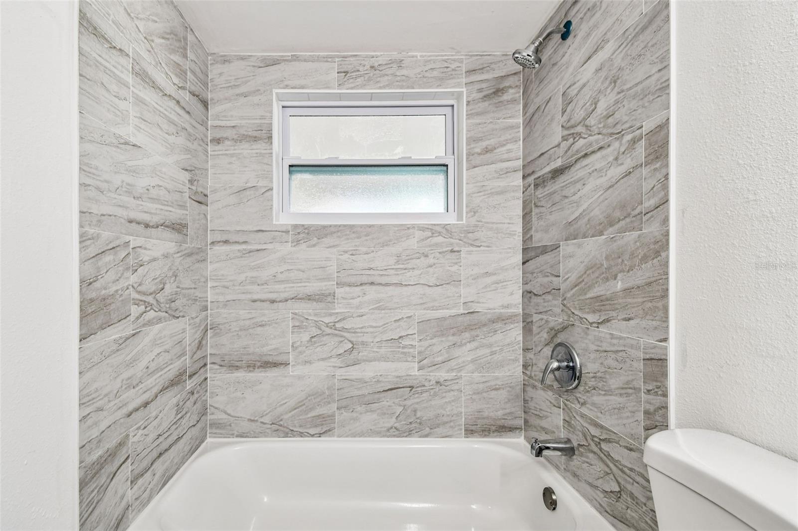 ALOHA GARDENS - Residential