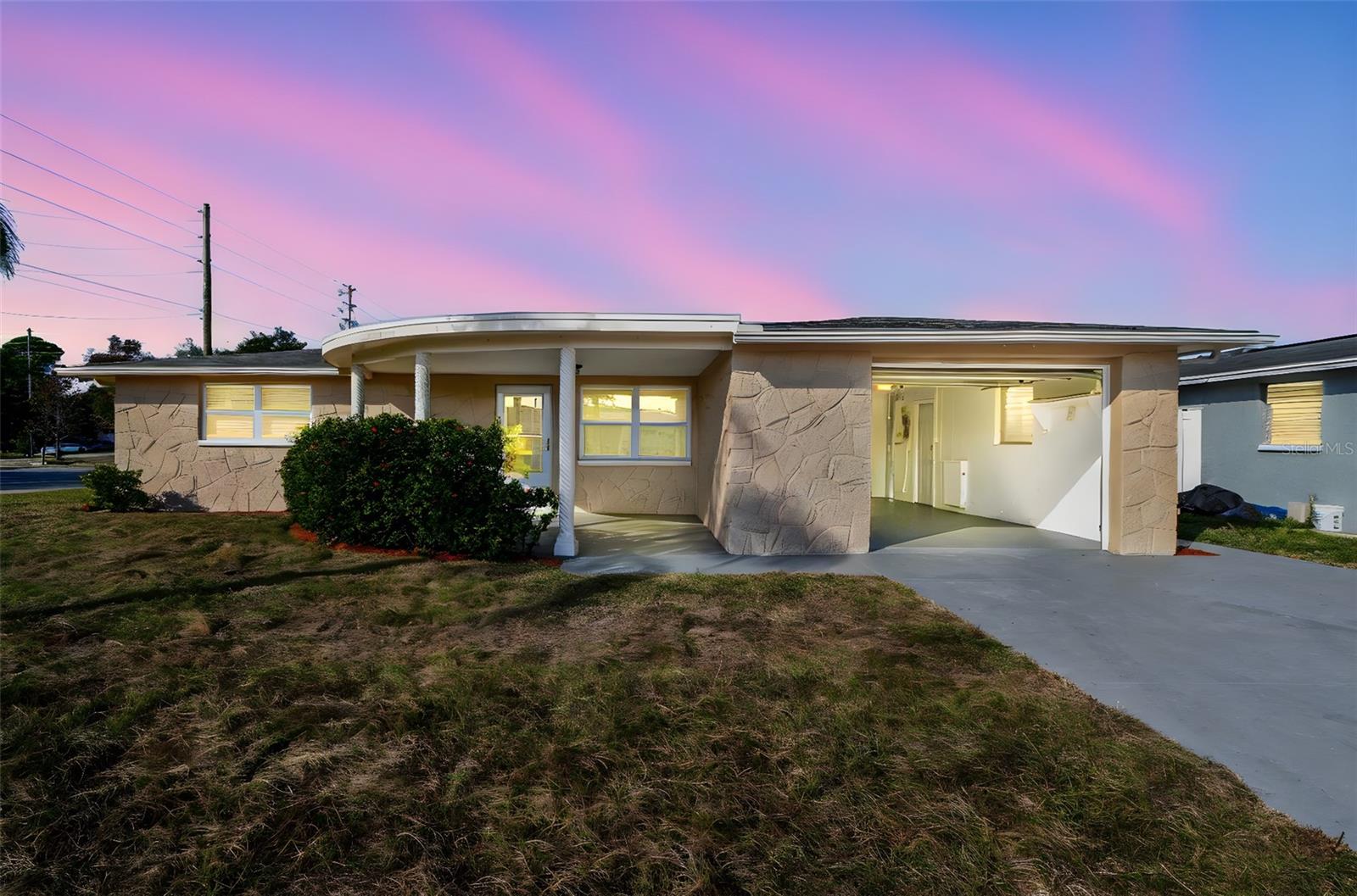 ALOHA GARDENS - Residential