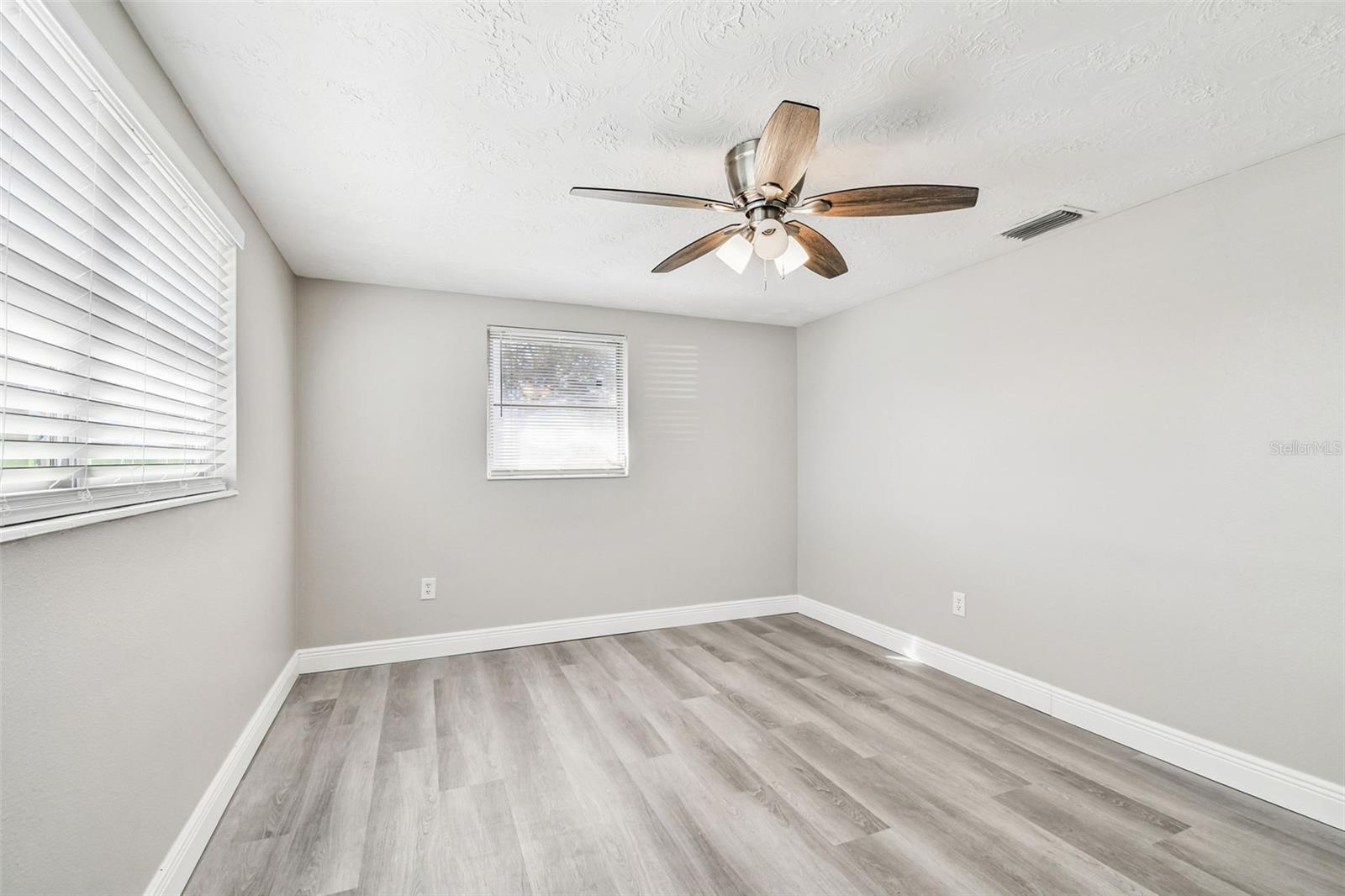 ALOHA GARDENS - Residential