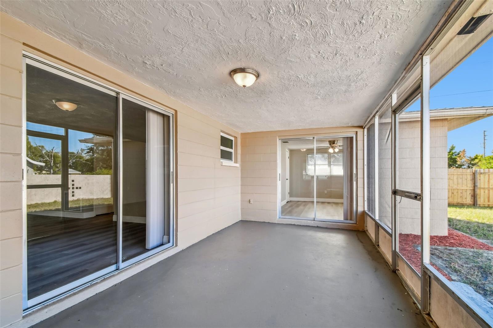 ALOHA GARDENS - Residential