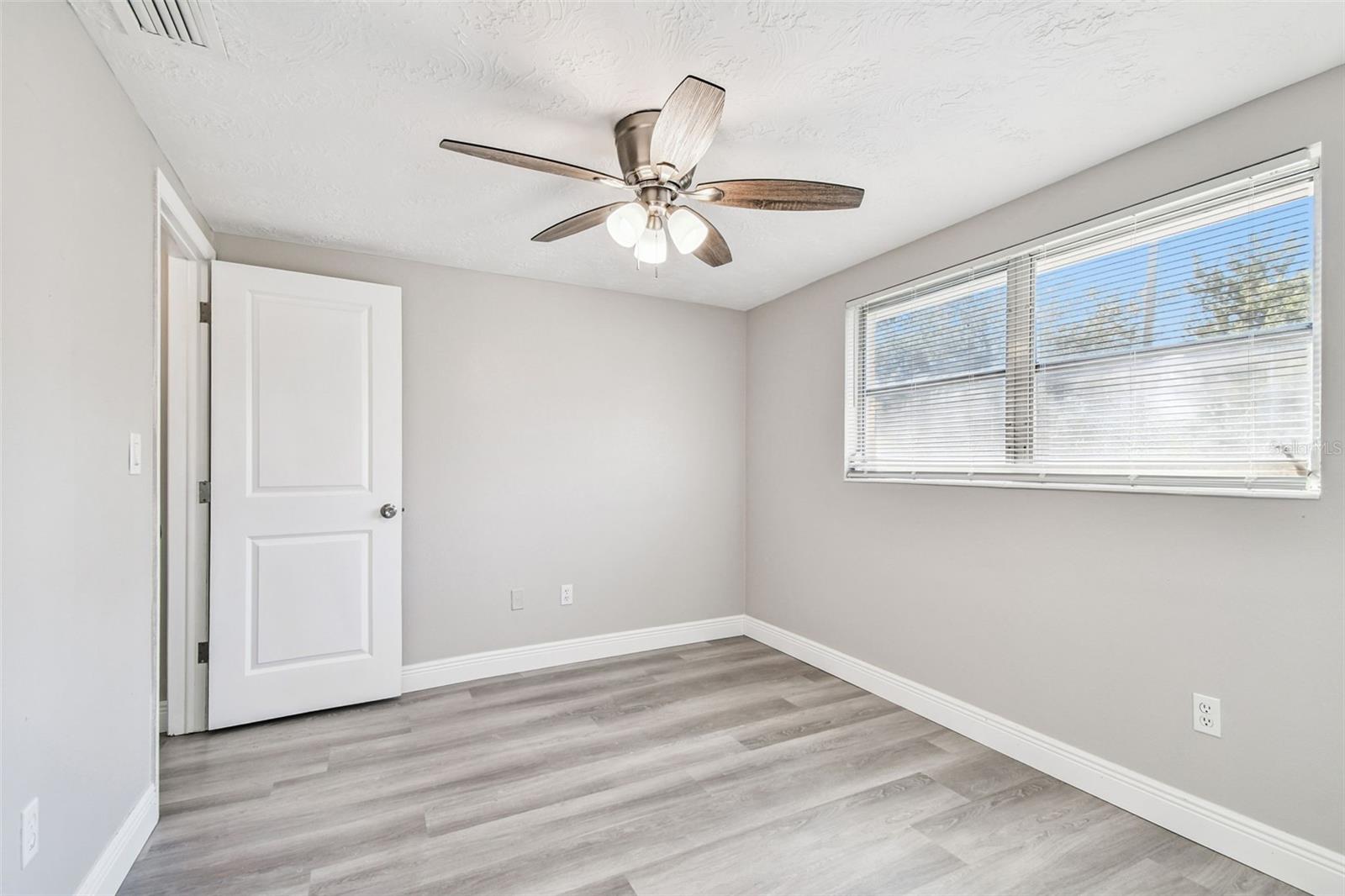 ALOHA GARDENS - Residential