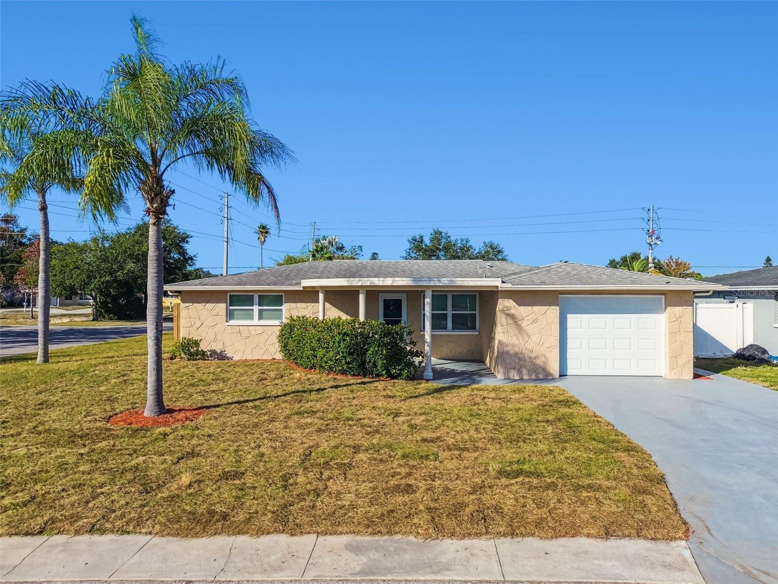 ALOHA GARDENS - Residential