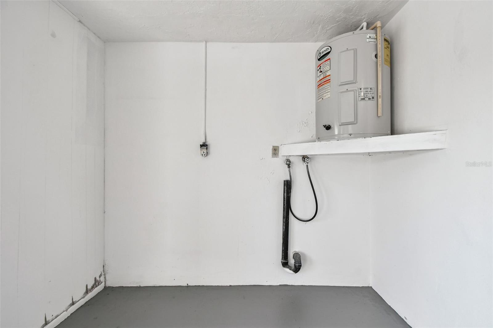 ALOHA GARDENS - Residential