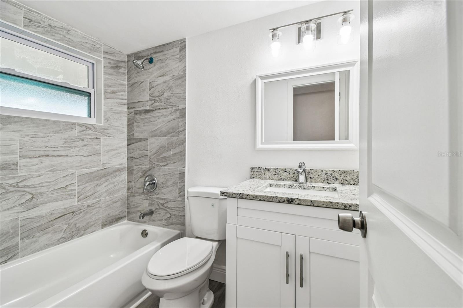 ALOHA GARDENS - Residential