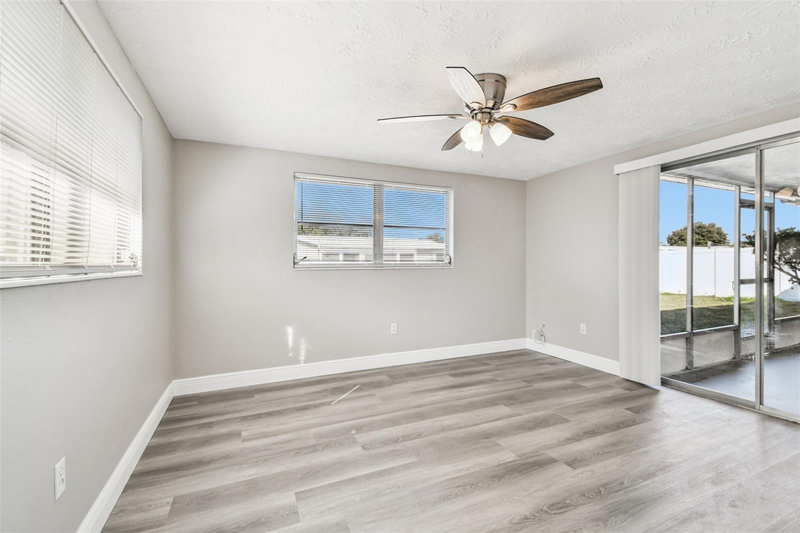 ALOHA GARDENS - Residential