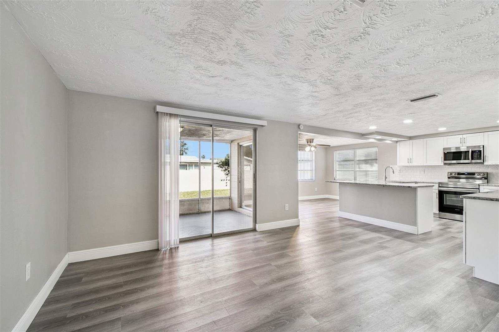 ALOHA GARDENS - Residential