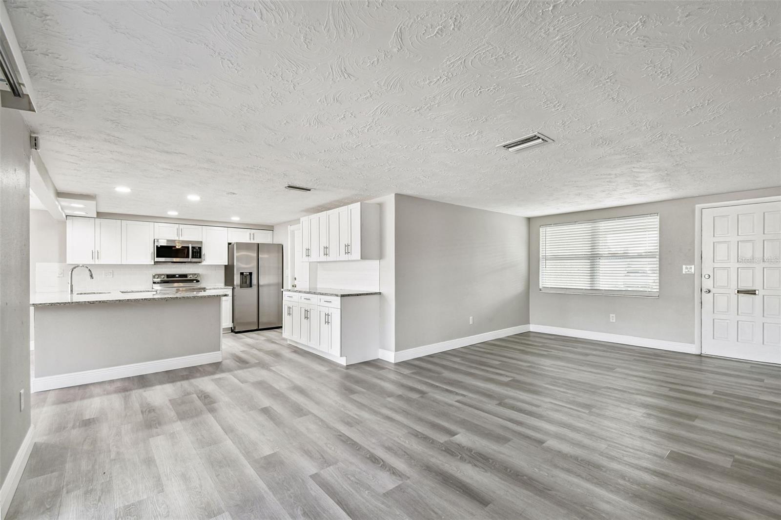 ALOHA GARDENS - Residential