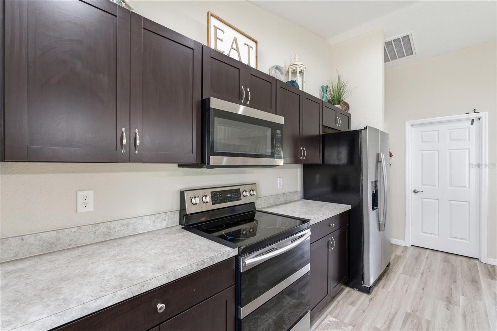 MARION OAKS - Residential