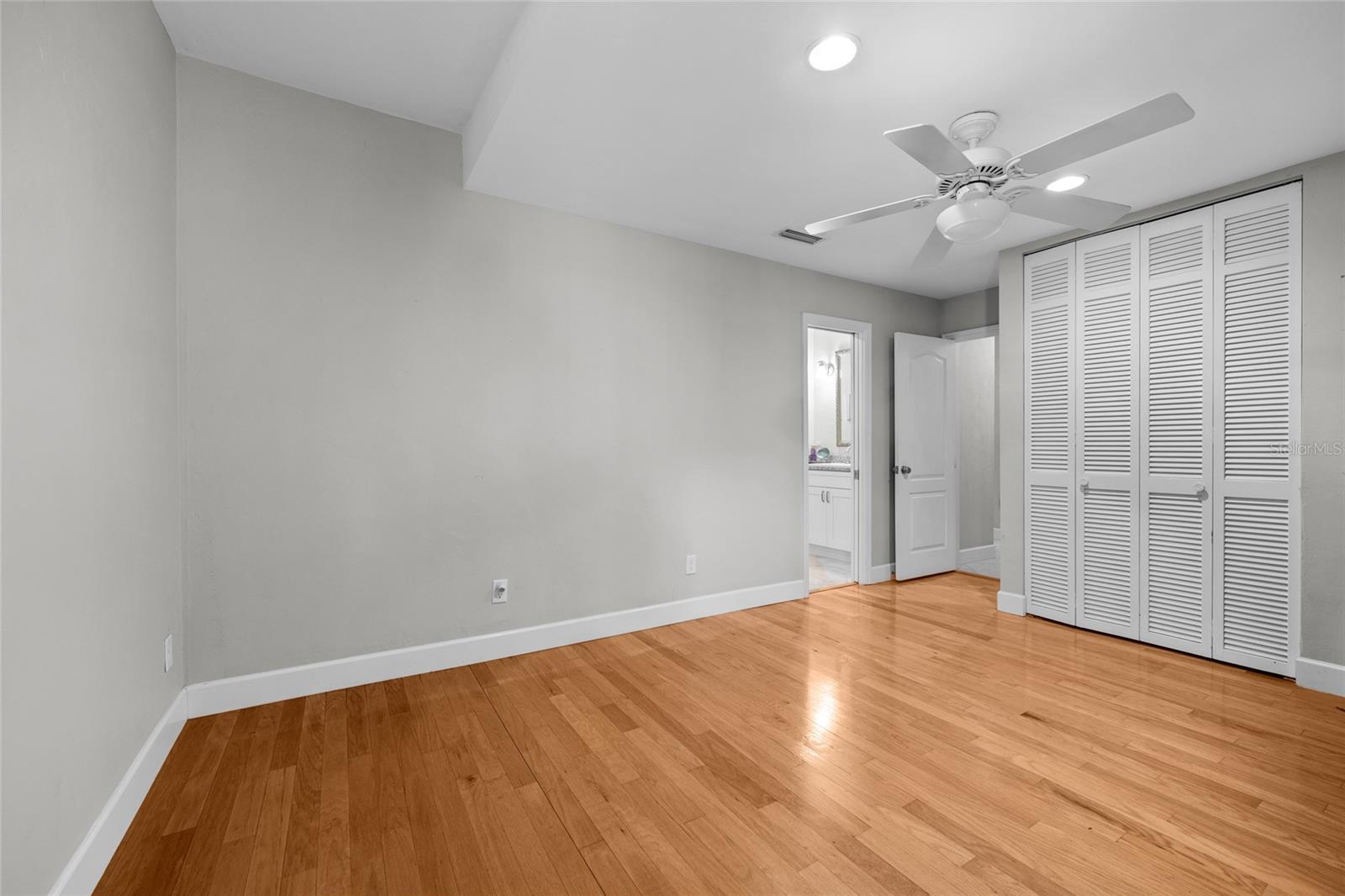 RIDGEWOOD - Residential