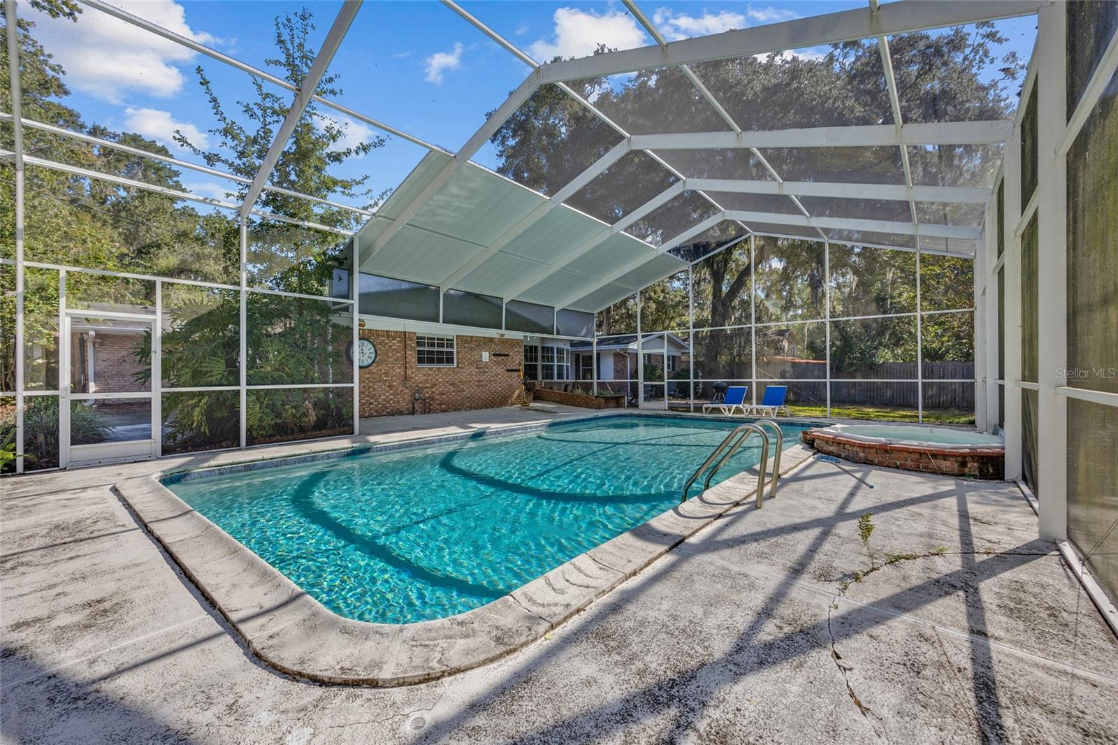 RIDGEWOOD - Residential